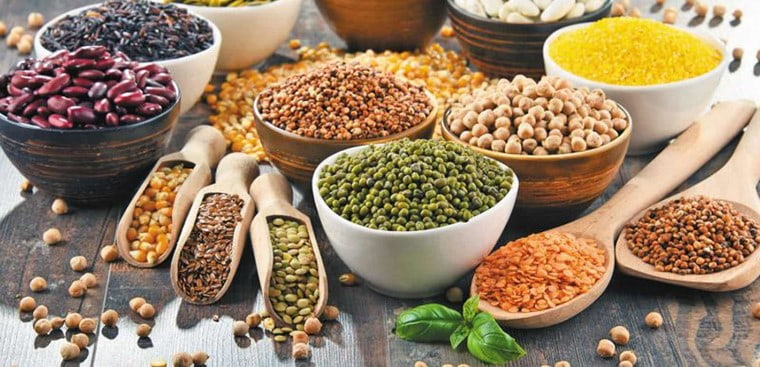Các loại đậu và ngũ cốc nguyên hạt giúp giảm tình trạng viêm nhiễm và kiểm soát cân nặng.